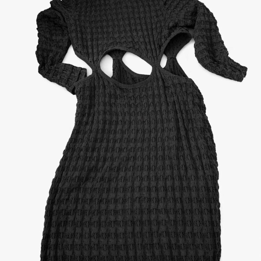 Black lace dress with‎ cut out back and sleeves. Size: XXL #goth